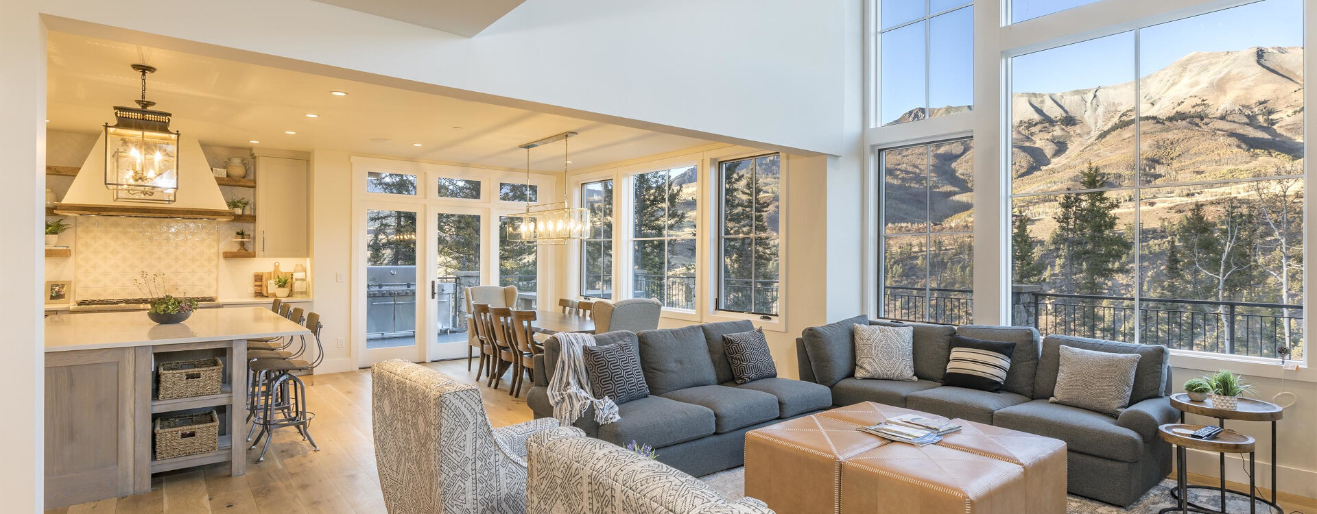 3.5-Telluride-Overlook-Haus-Overall-Living