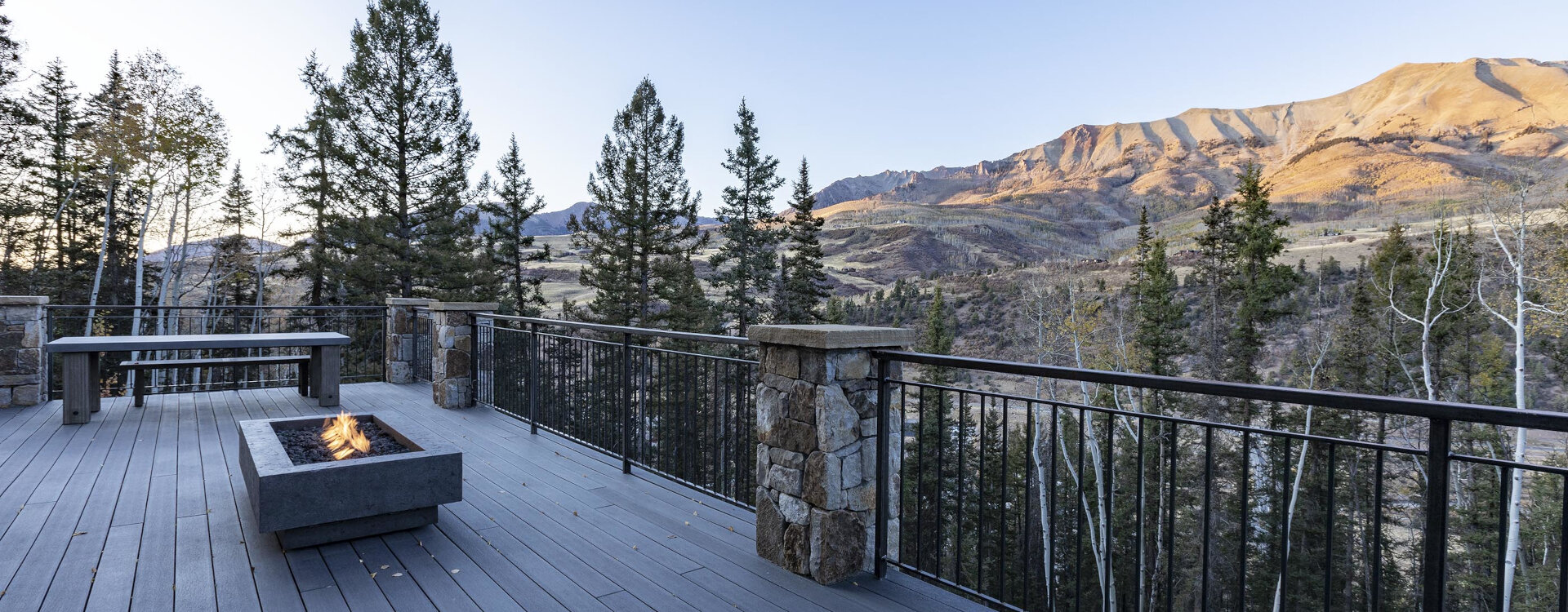 7-Telluride-Overlook-Haus-Upper-Deck-Fire-Pit