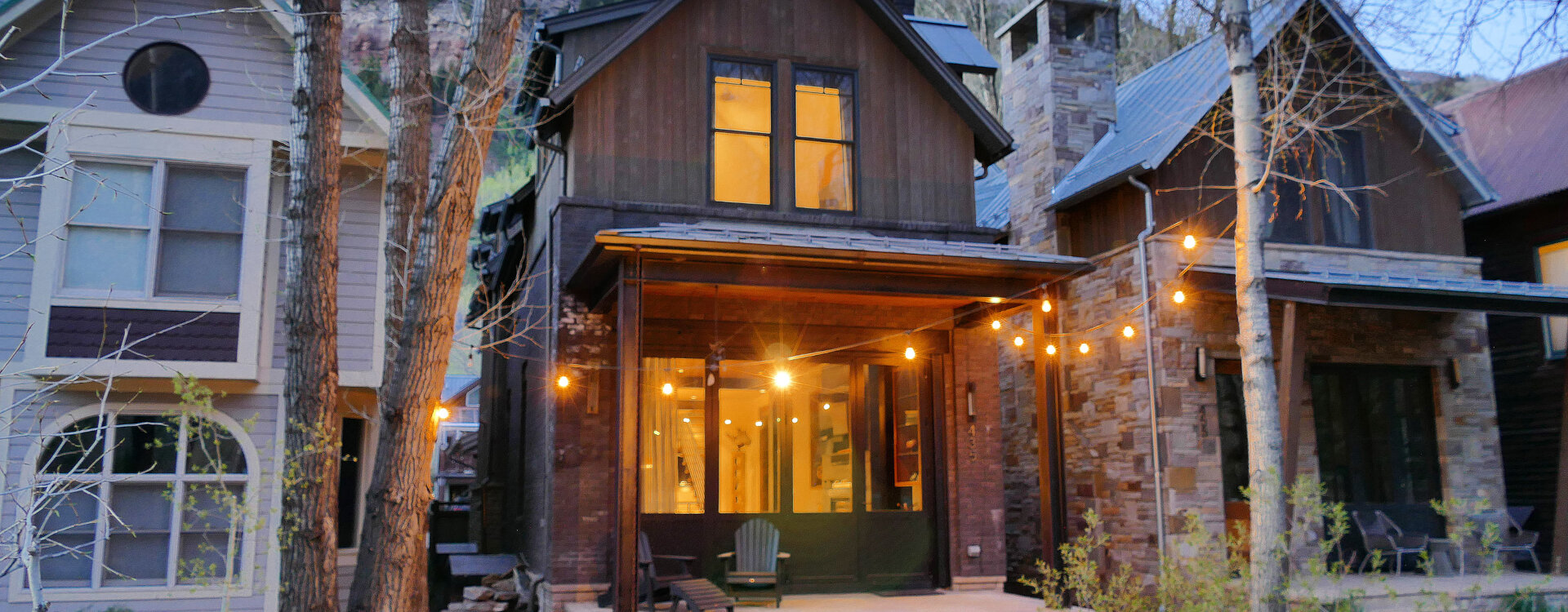 1.01-telluride-parkside-retreat-exterior-glow