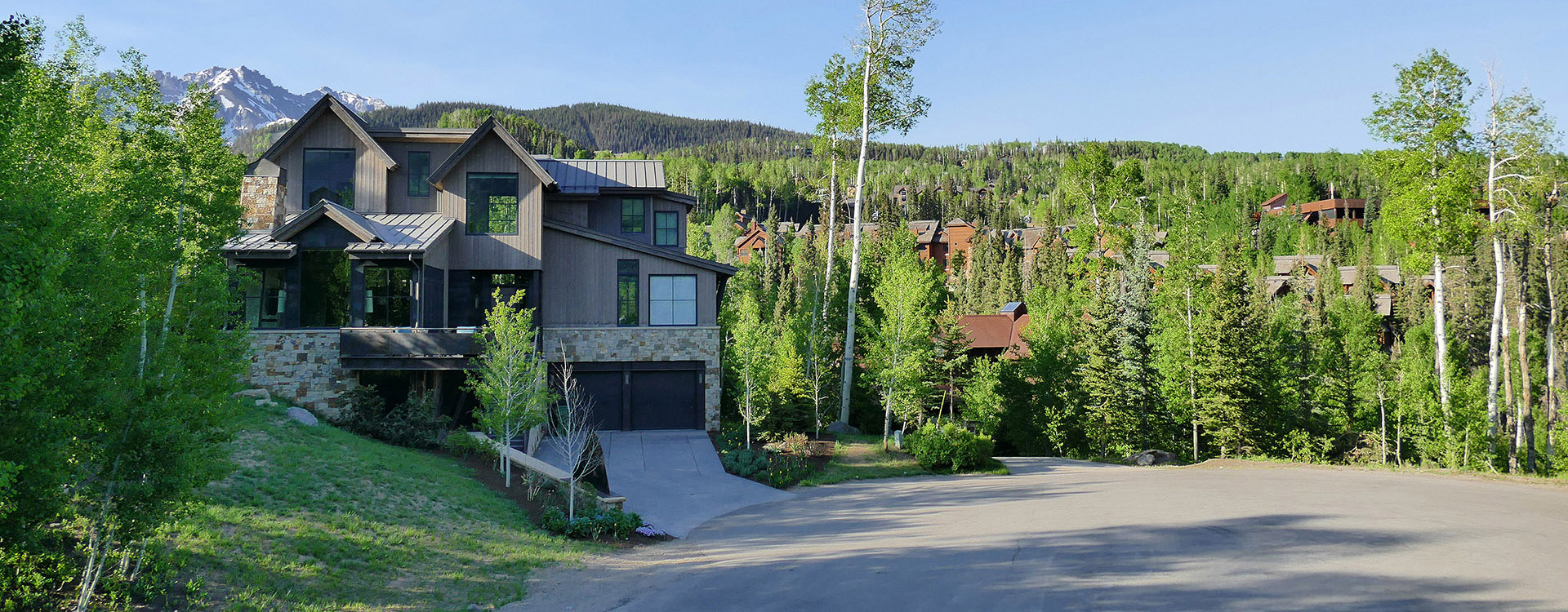 1.02-telluride-open-oasis-exterior