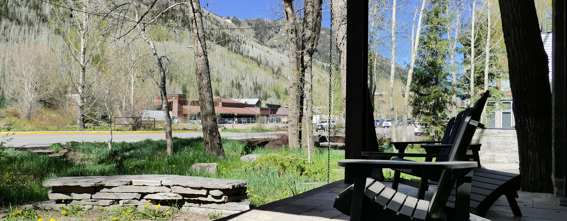 1.02-telluride-parkside-retreat-front-deck