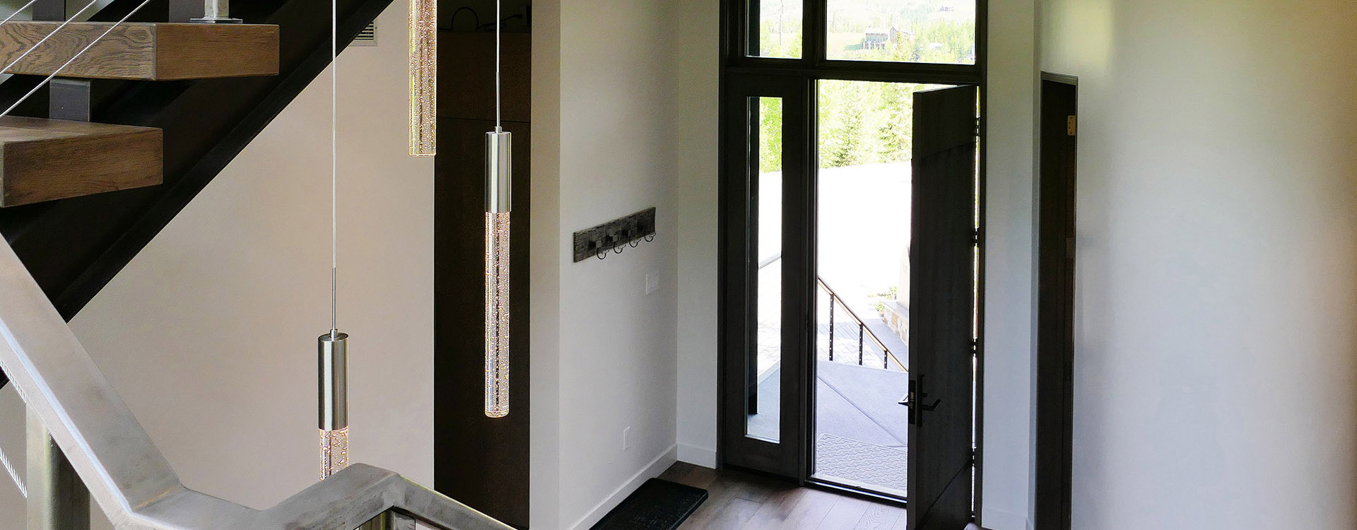 1.04-telluride-open-oasis-entry-interior