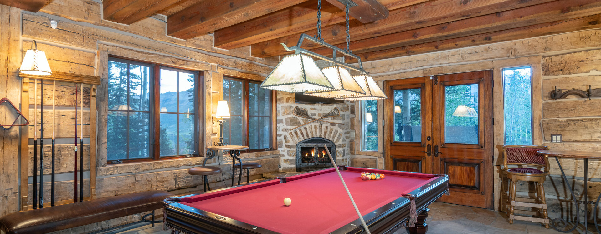10.02-telluride-picture-perfect-pool-table