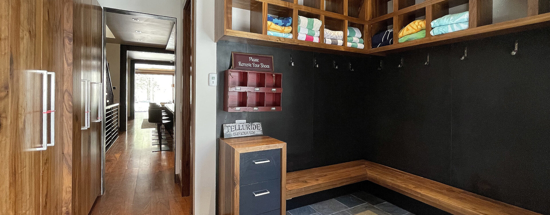 17.01-telluride-parkside-retreat-mudroom