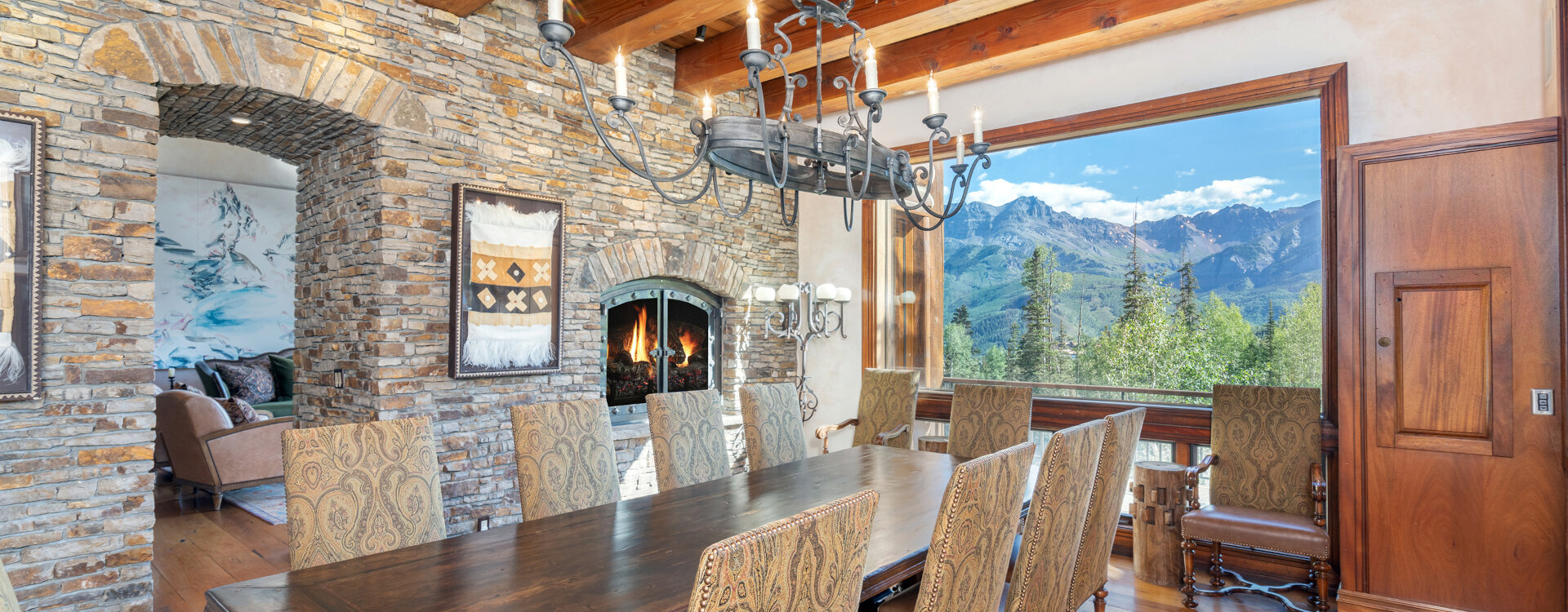 3.02-telluride-picture-perfect-dining-room-view