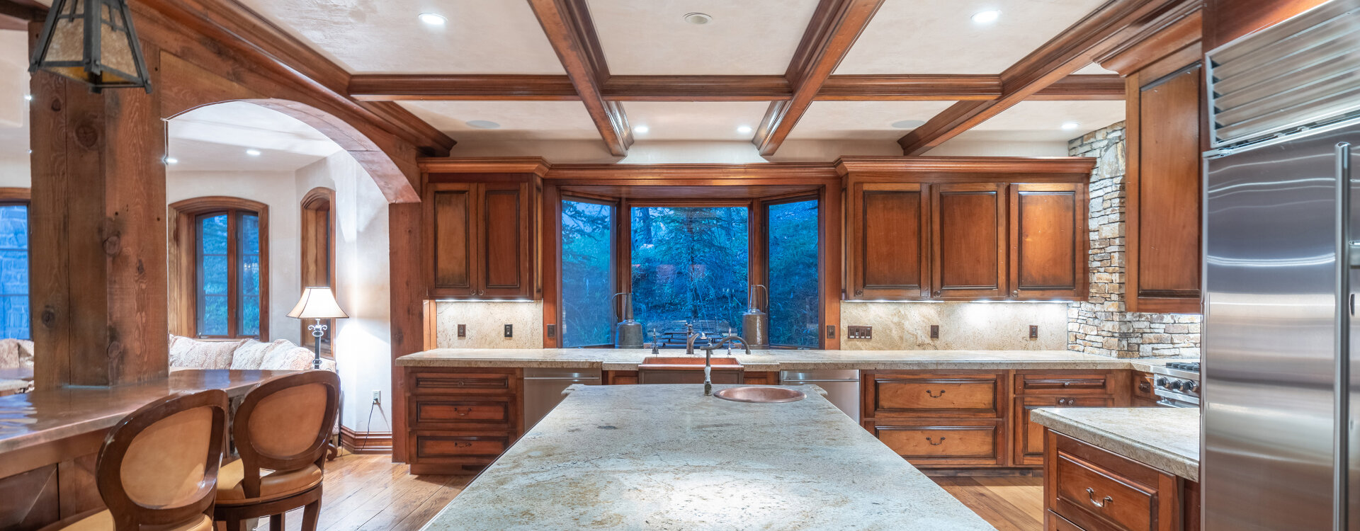 4.02-telluride-picture-perfect-kitchen-island