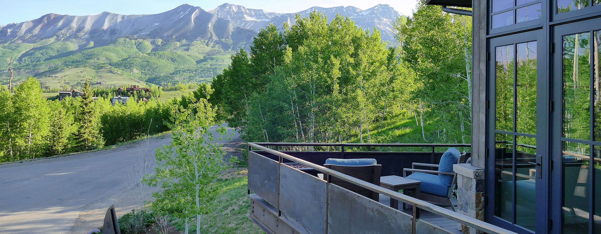 4.05-telluride-open-oasis-patio-view