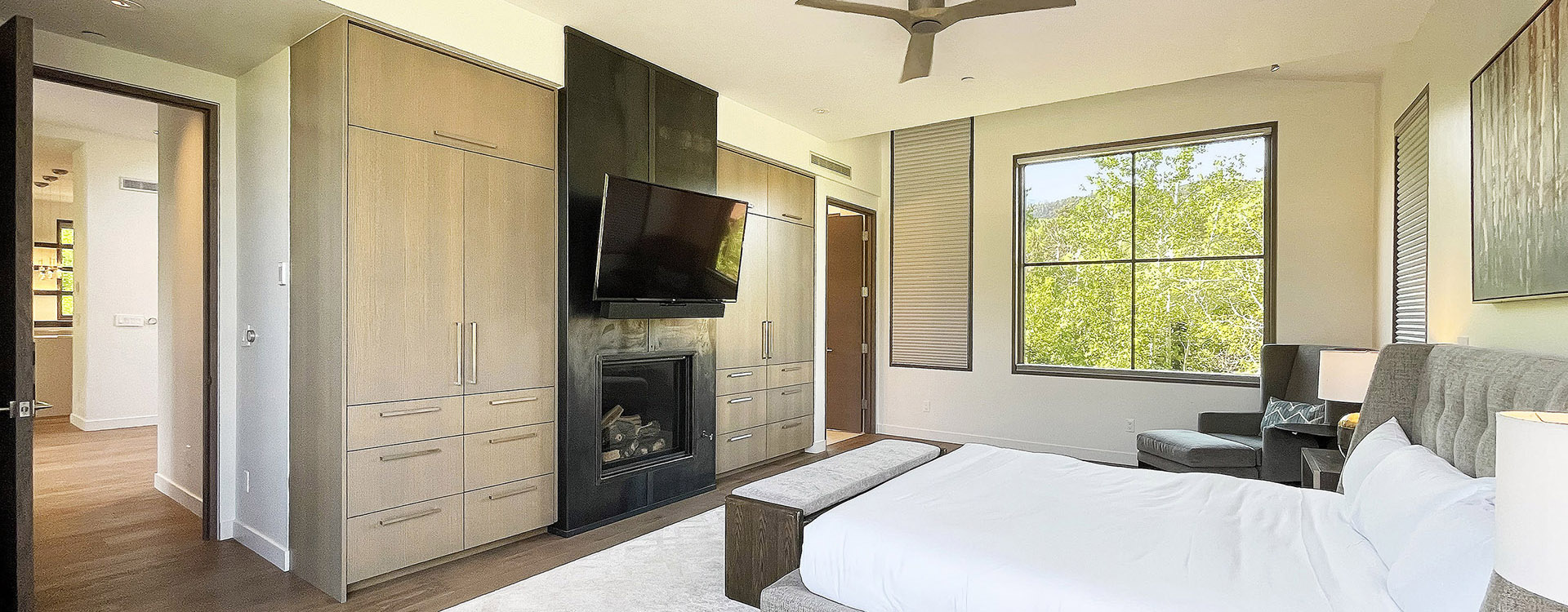 5.02-telluride-open-oasis-primary-bedroom