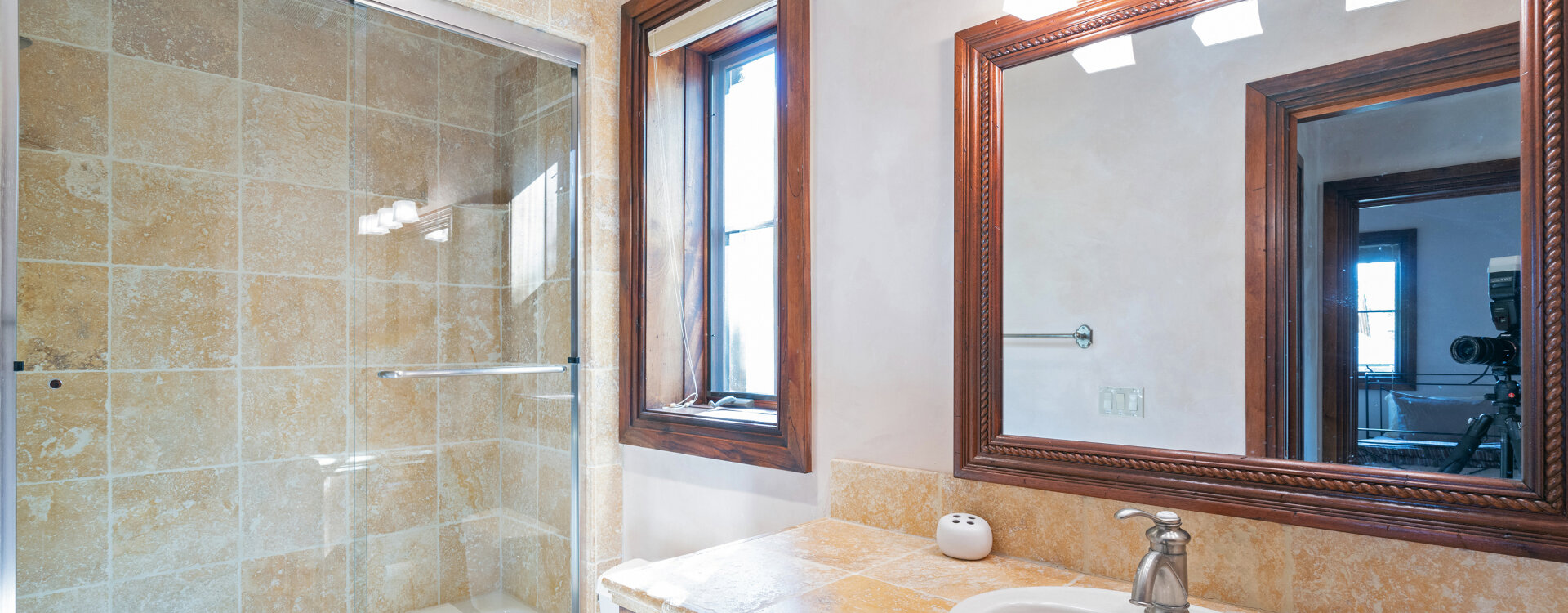 8.02-telluride-picture-perfect-twin-guest-bathroom