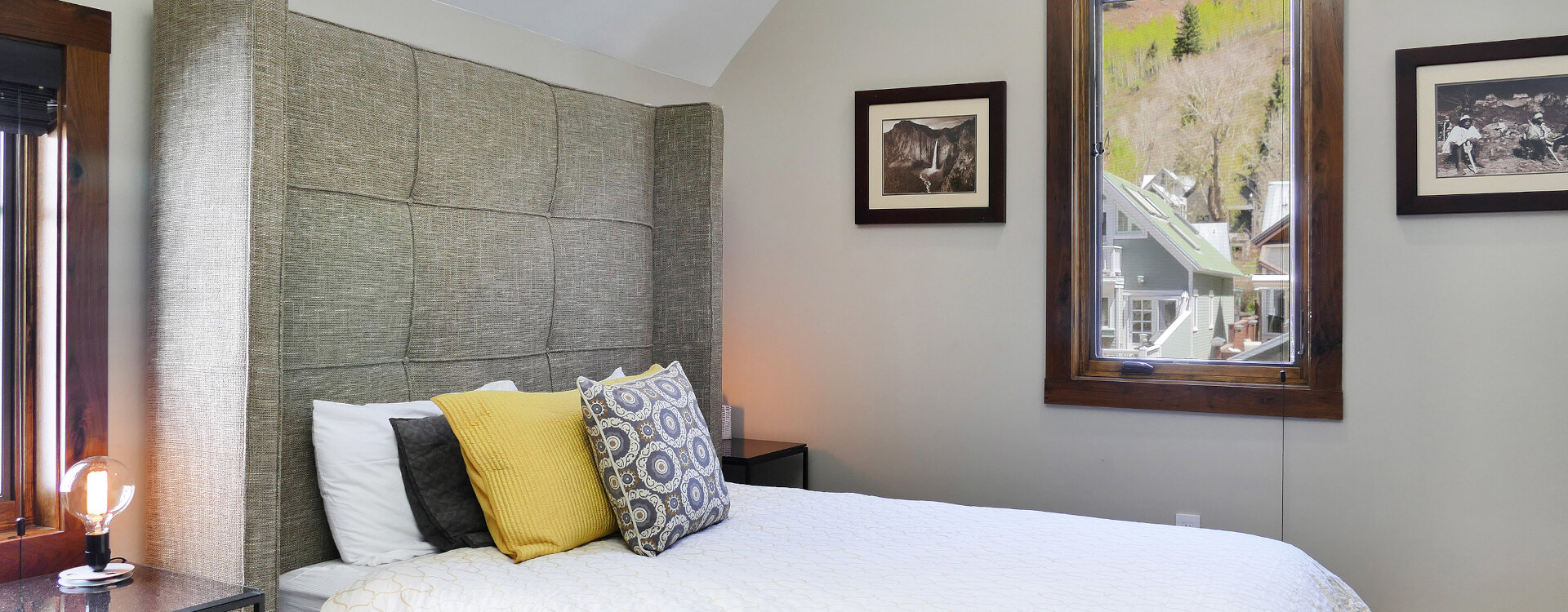 9.01-telluride-parkside-retreat-upper-guest-bedroom
