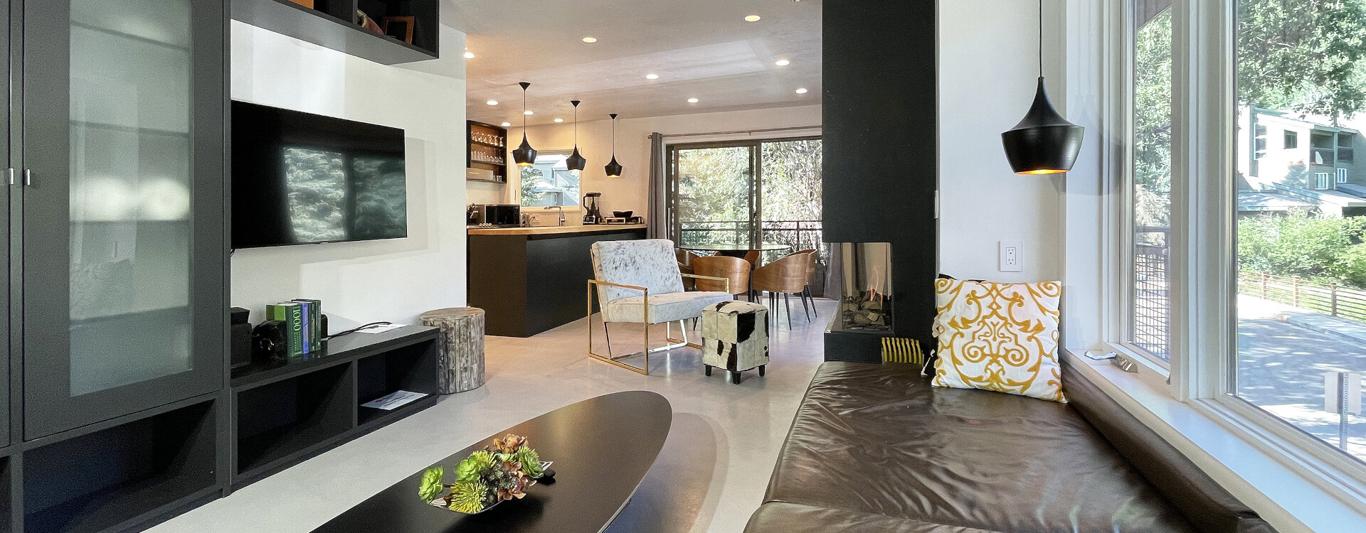 1.05-telluride-bear-creek-modern-4-living_room_2