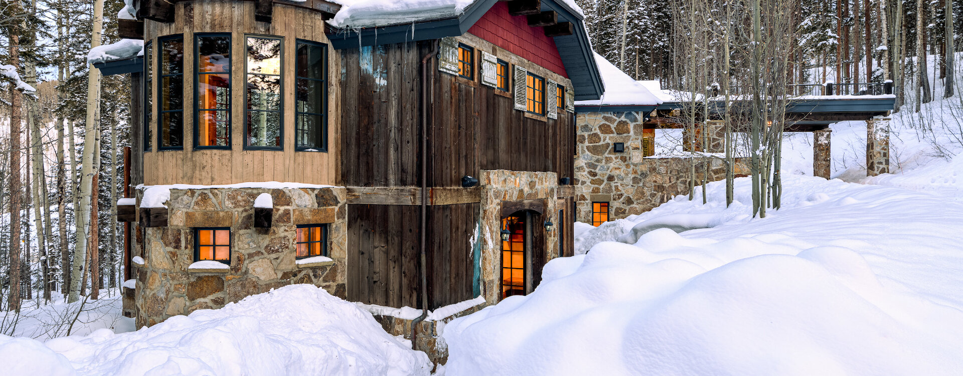 1.11-telluride-twin-elk-exterior-snow-2