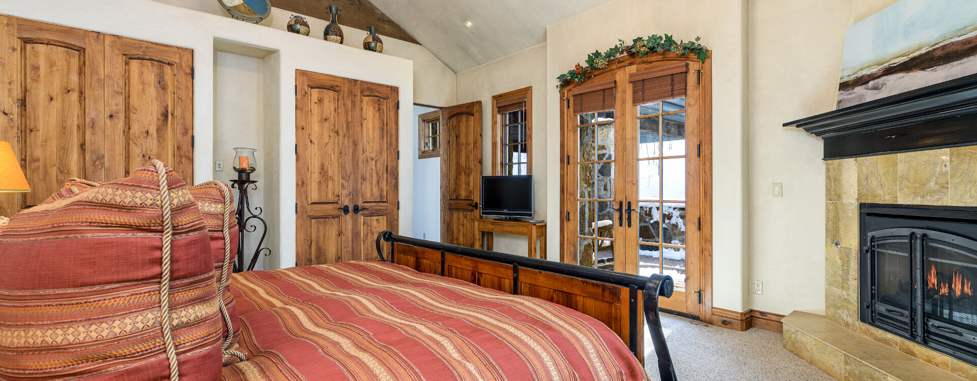 1.26-telluride-twin-elk-guest-bedroom