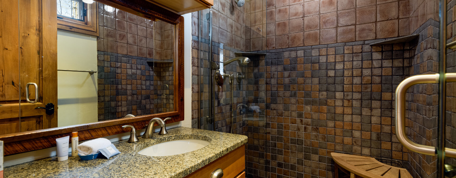 1.27-telluride-twin-elk-guest-bathroom