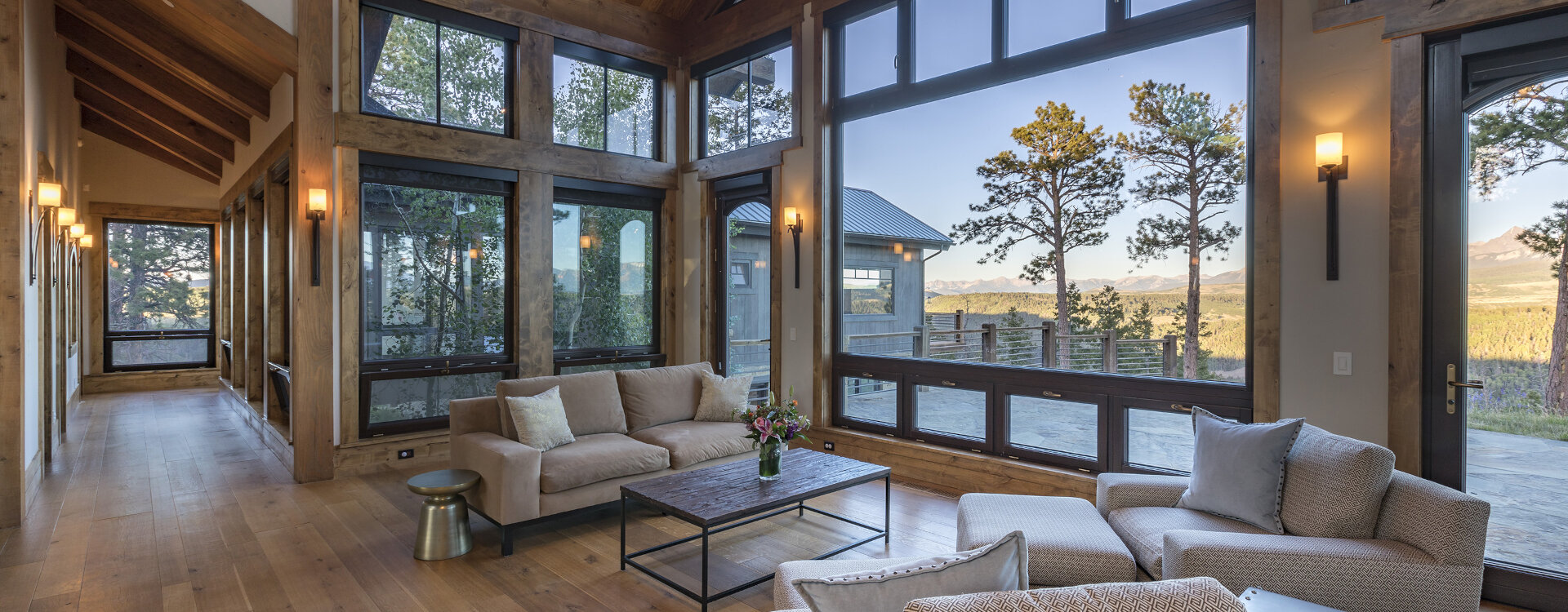 1.4-telluride-eagle_s-ridge-living-room(1)