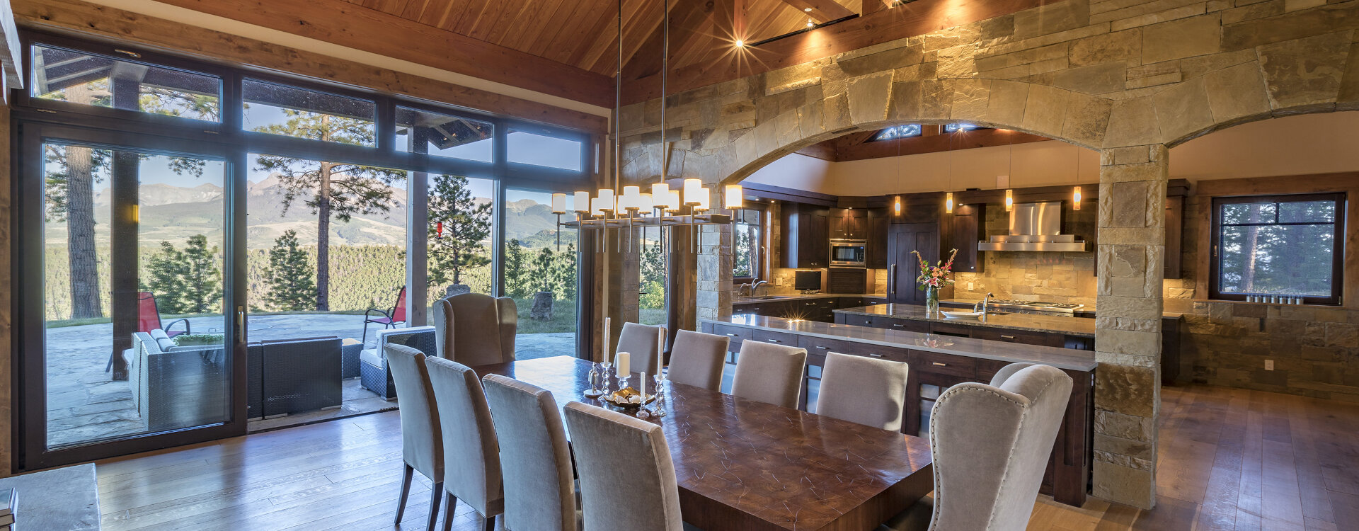 2.1-telluride-eagle_s-ridge-dining-room