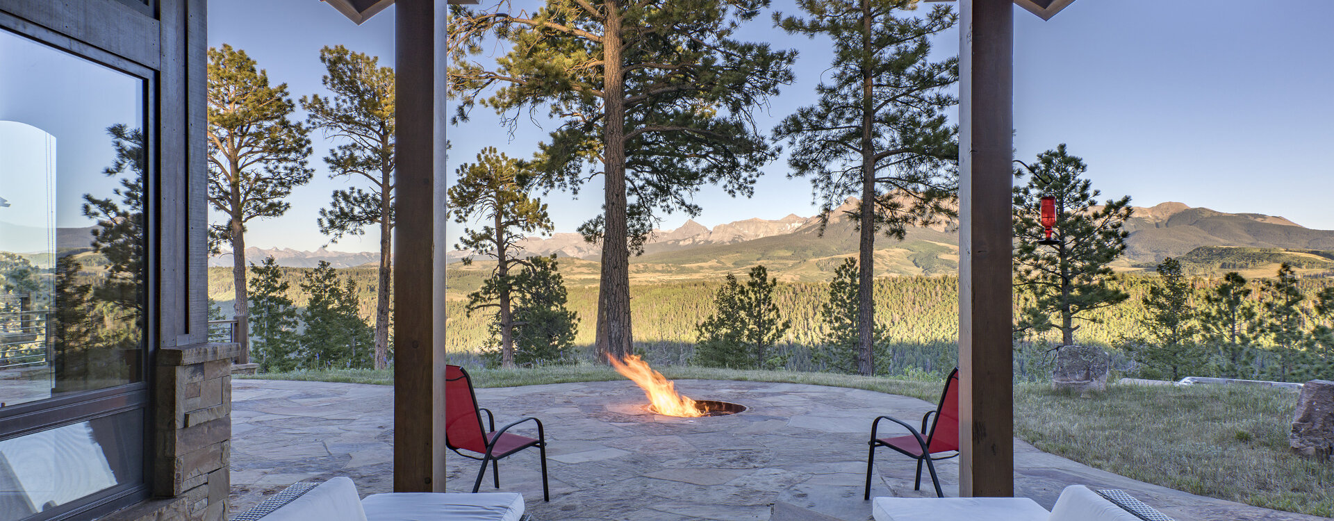 5.1-telluride-eagle_s-ridge-Covered-Patio-Fire