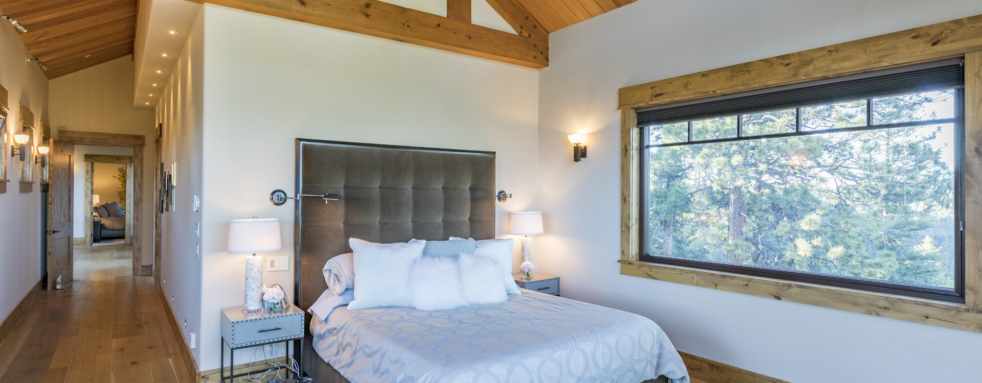 6.4-telluride-eagle_s-ridge-guest-bedroom