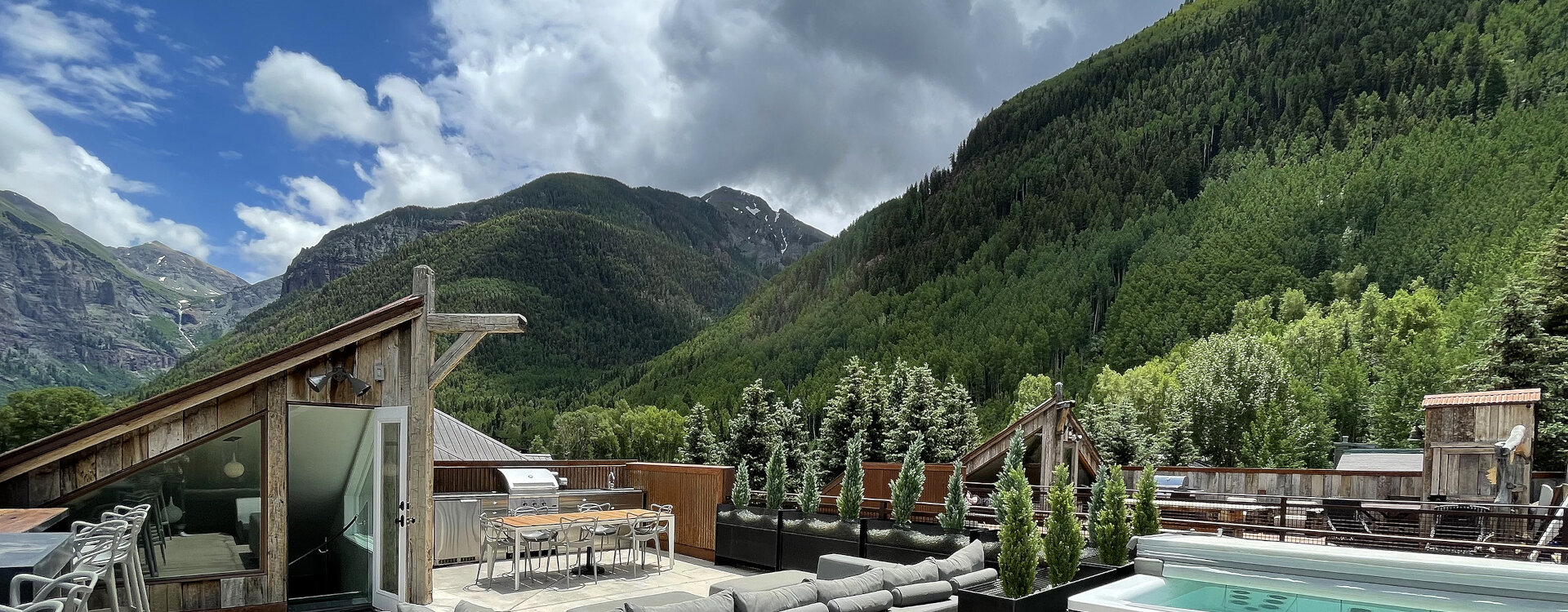 7-telluride-bear-creek-modern-12-rooftop_patio_1