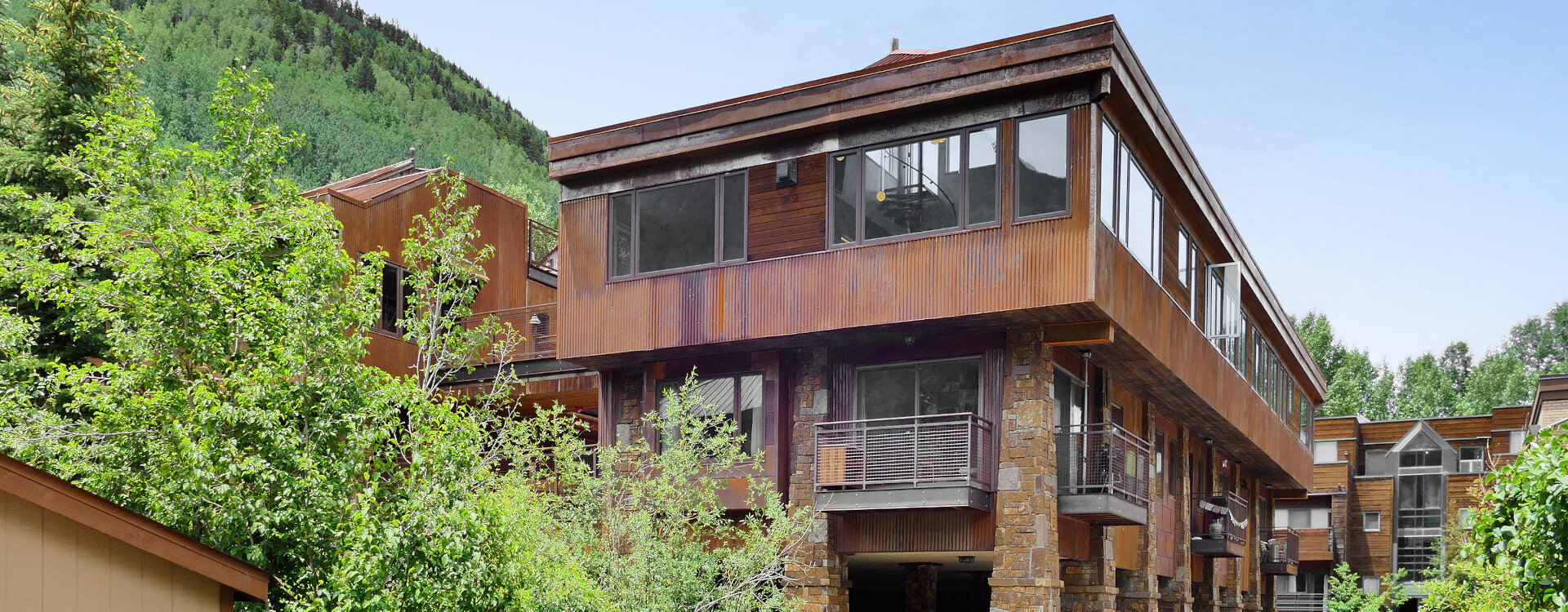 7.11-telluride-bear-creek-modern-12-exterior_16