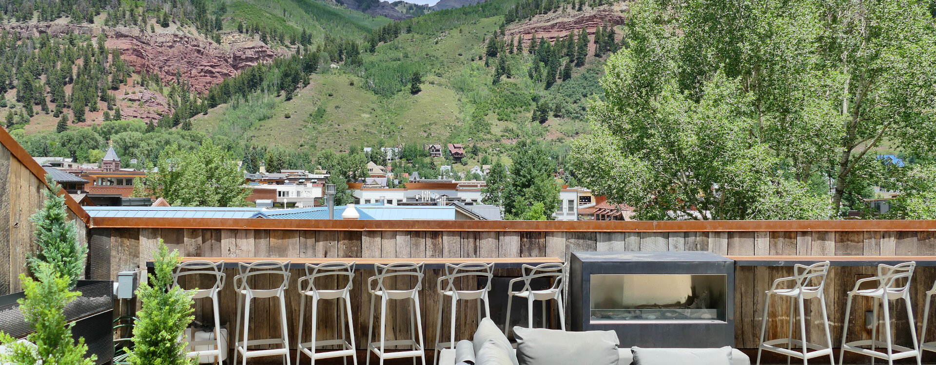 7.4-telluride-bear-creek-modern-12-rooftop_patio_24