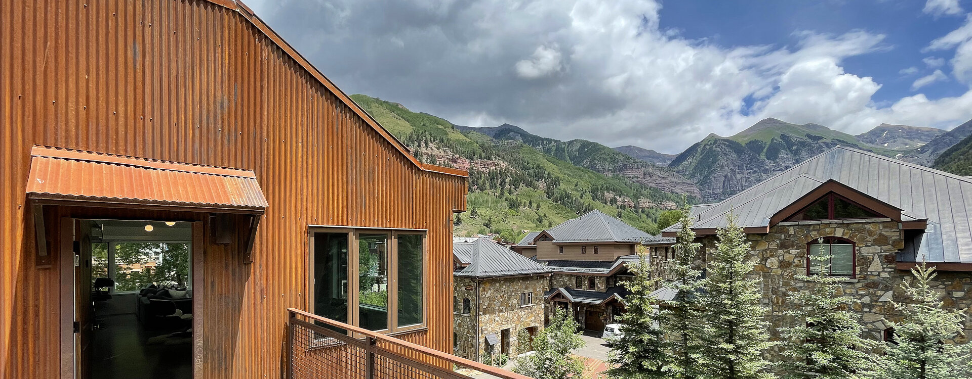 7.5-telluride-bear-creek-modern-12-door_to_condo_1