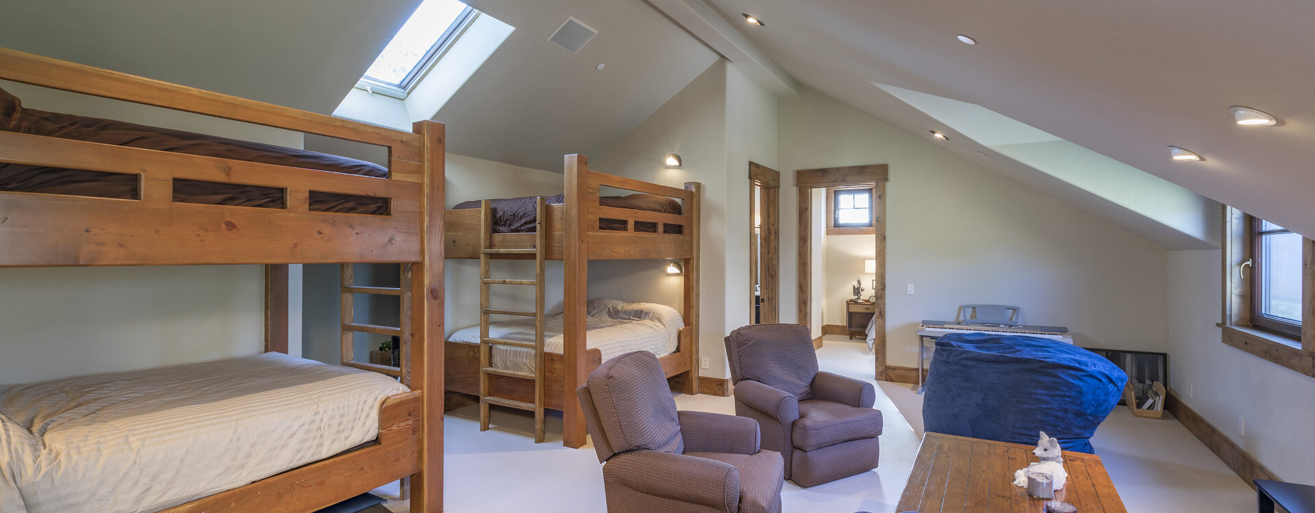 7.5-telluride-eagle_s-ridge-bunk-room