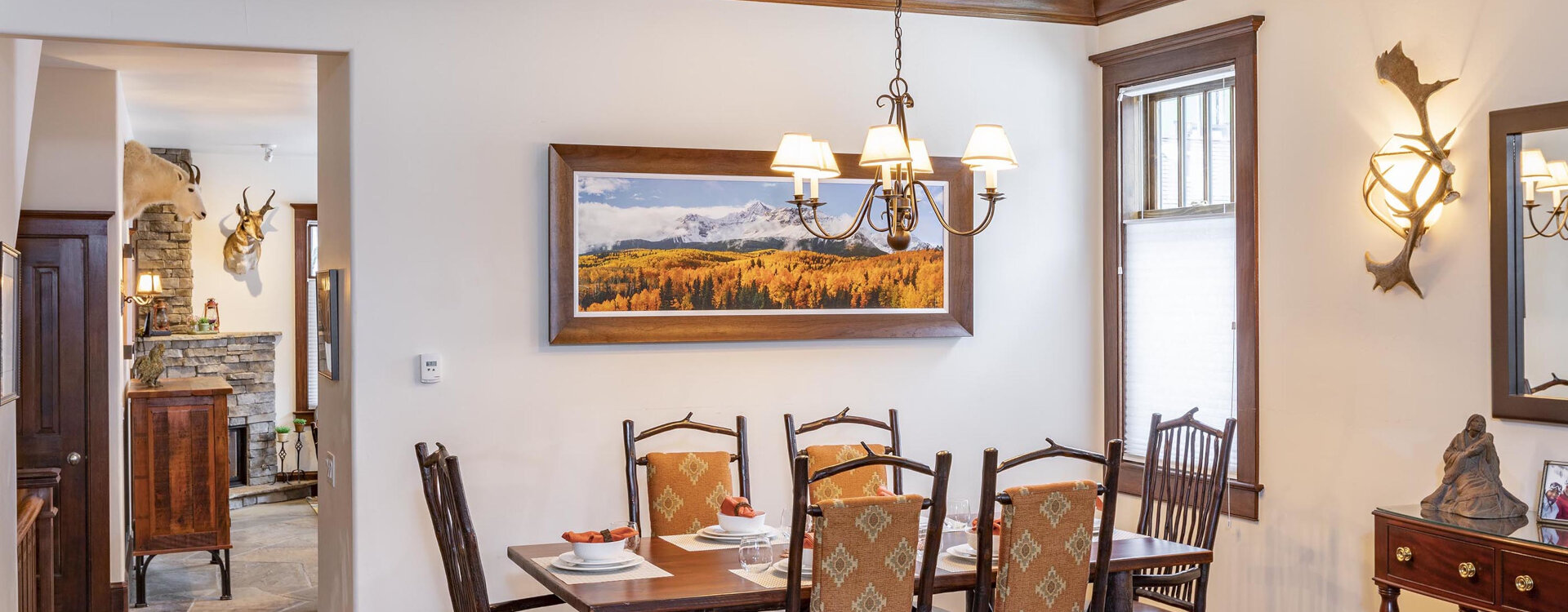 1.4-telluride-heritage-house-dining-room