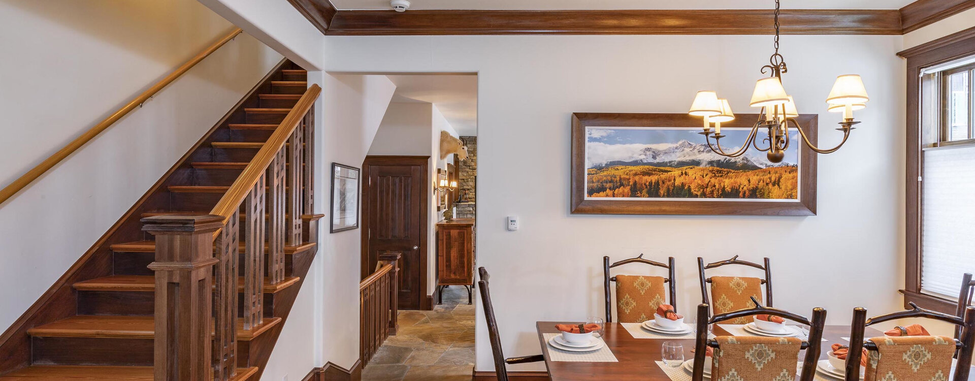 1.6-telluride-heritage-house-dining-room-stairs