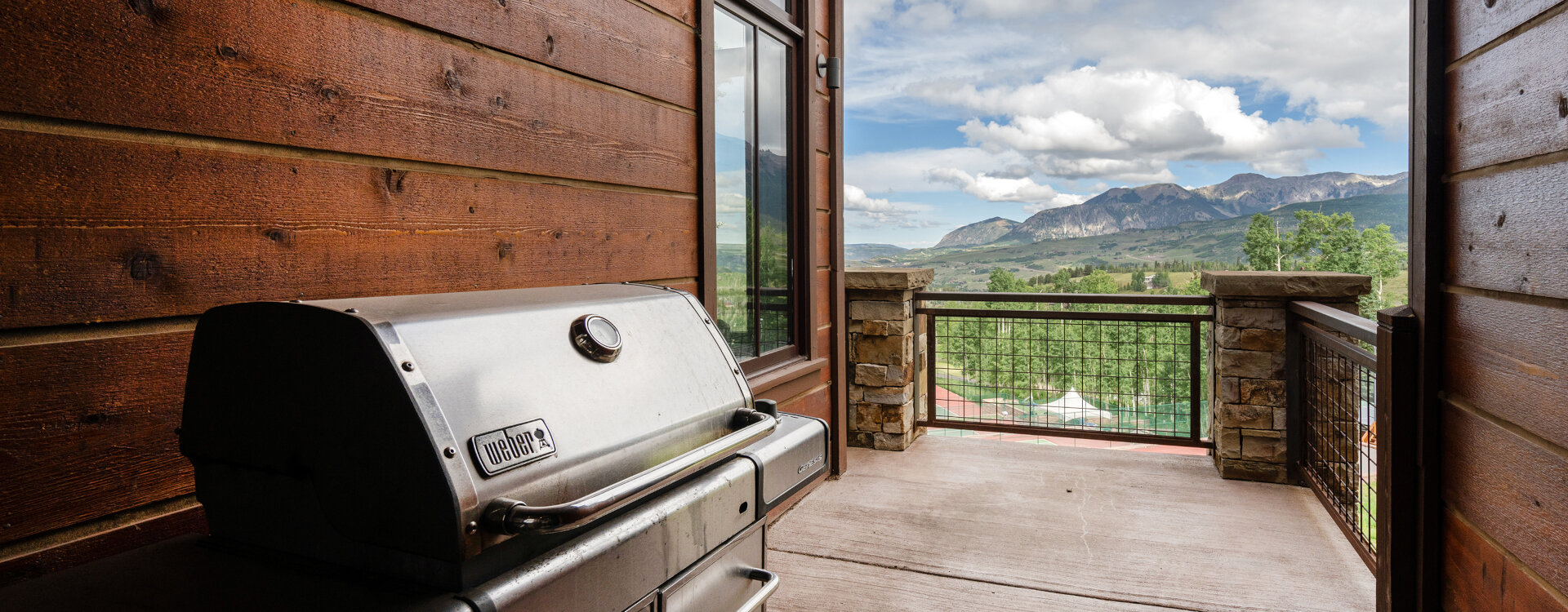 2.9-telluride-aspens-at-courcheval-outdoor-deck