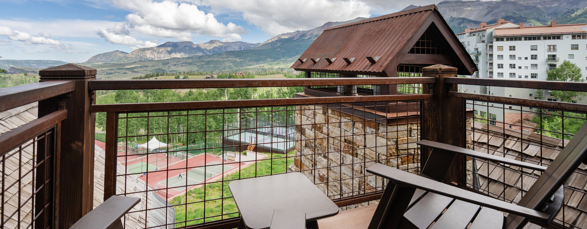 3-telluride-aspens-at-courcheval-deck-view