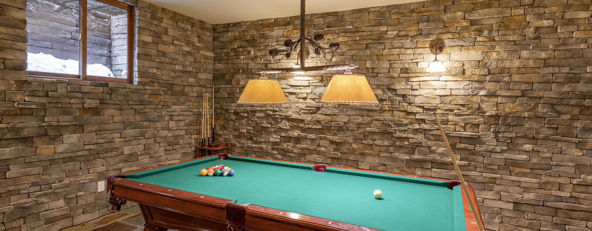 3.6-telluride-heritage-house-pool-table