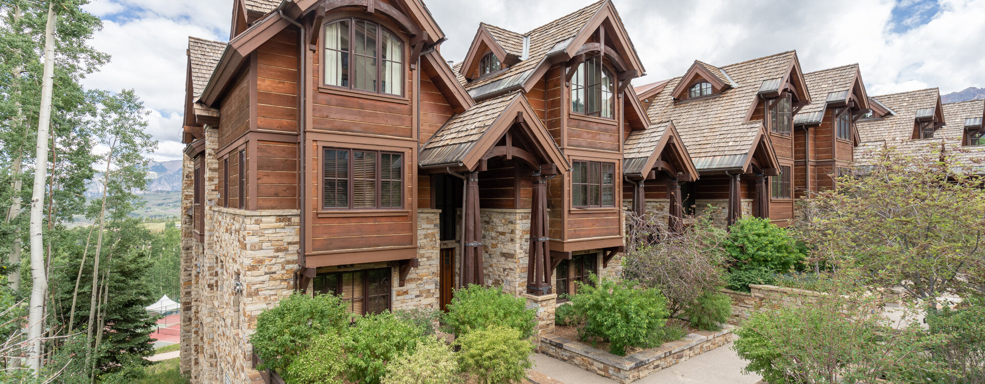 4.1-telluride-aspens-at-courcheval-exterior-2