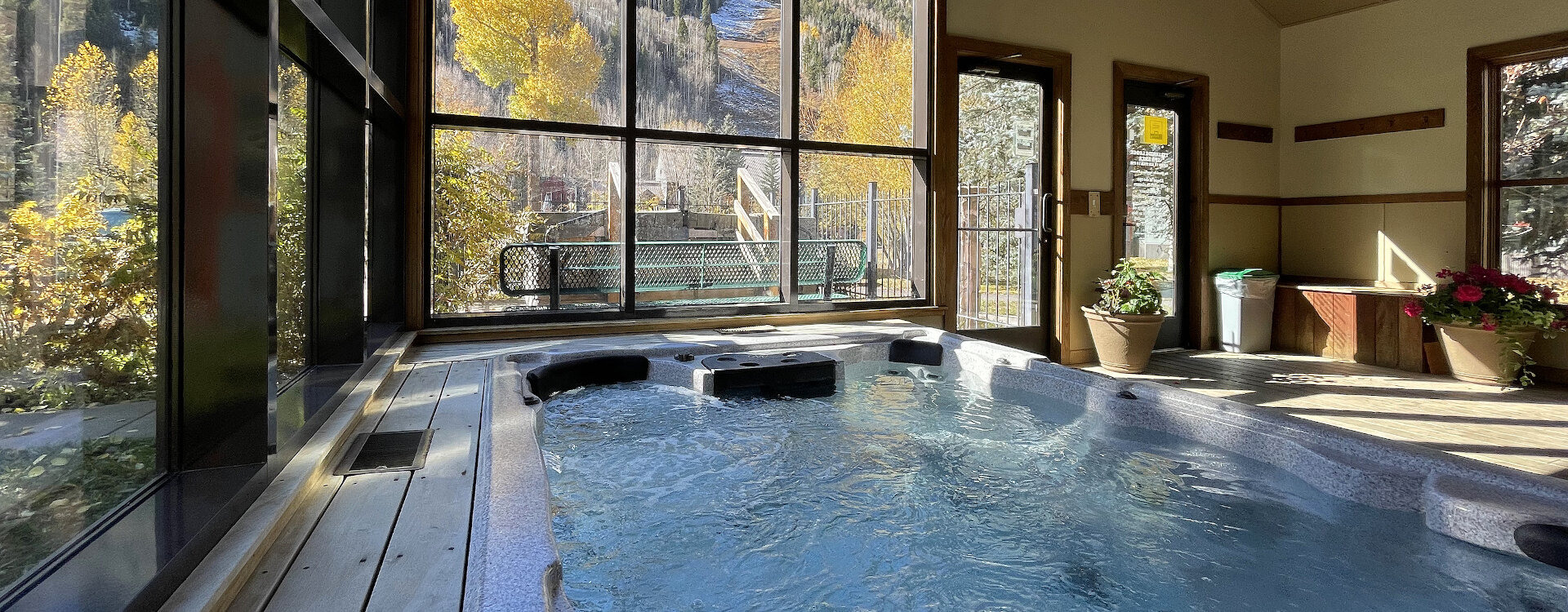 9.02-Telluride-Lift-7-Lodge-Indoor-Hot-Tub-4