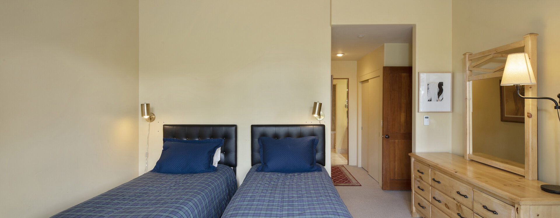 4-telluride-wilson-view-guest-bedroom
