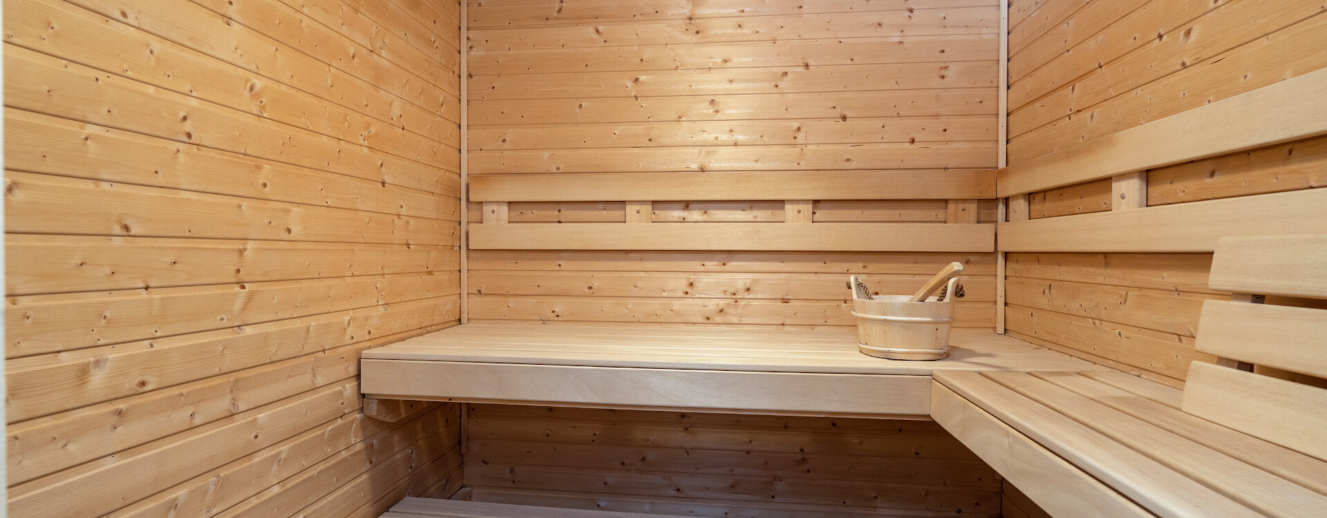 16.04-MV-Slopeside-Villa-Sauna