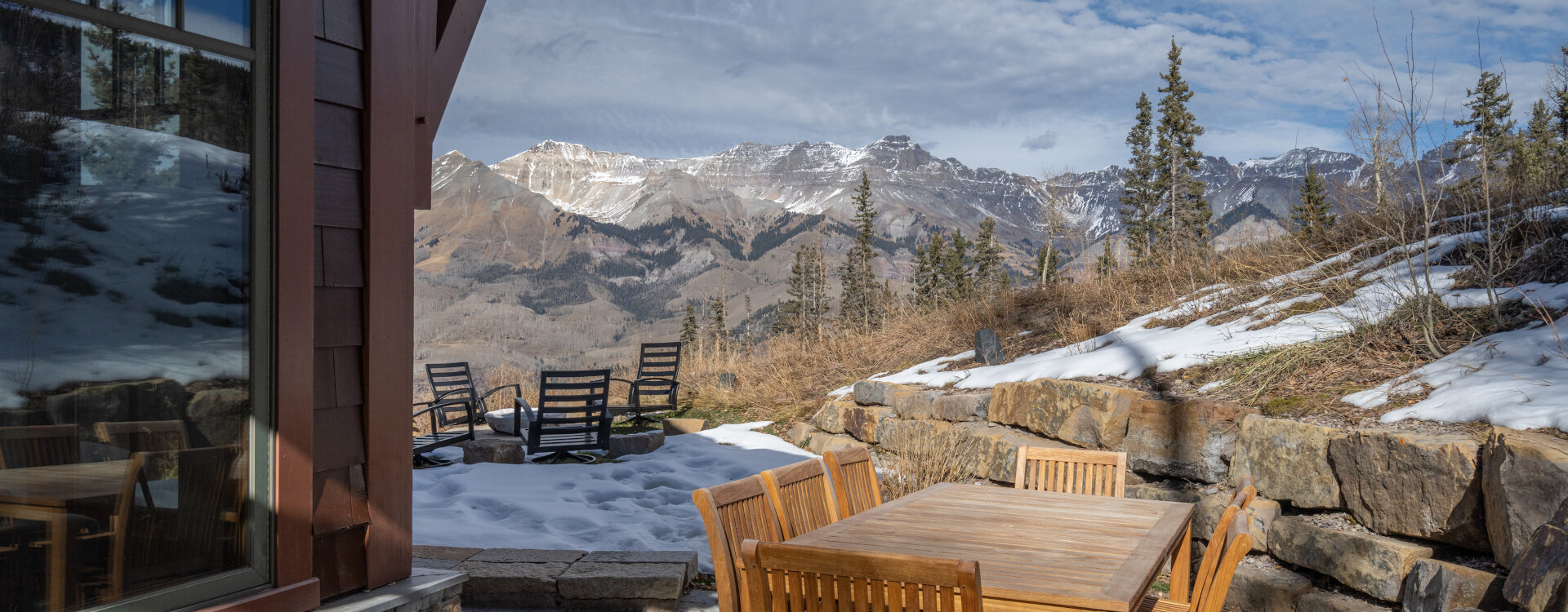 18.01-MV-Trailside-Nirvana-Outside-DIning-Areas