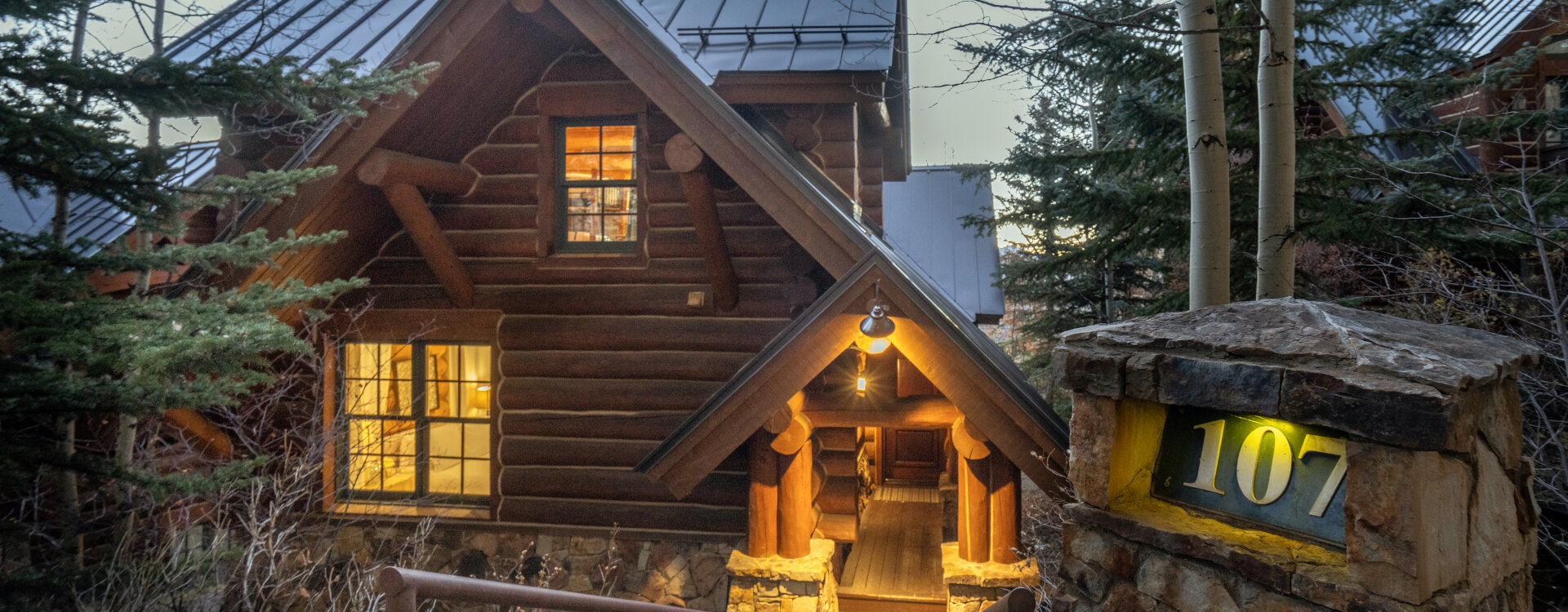 2.01-MV-See-Forever-Cabin-Exterior-Front