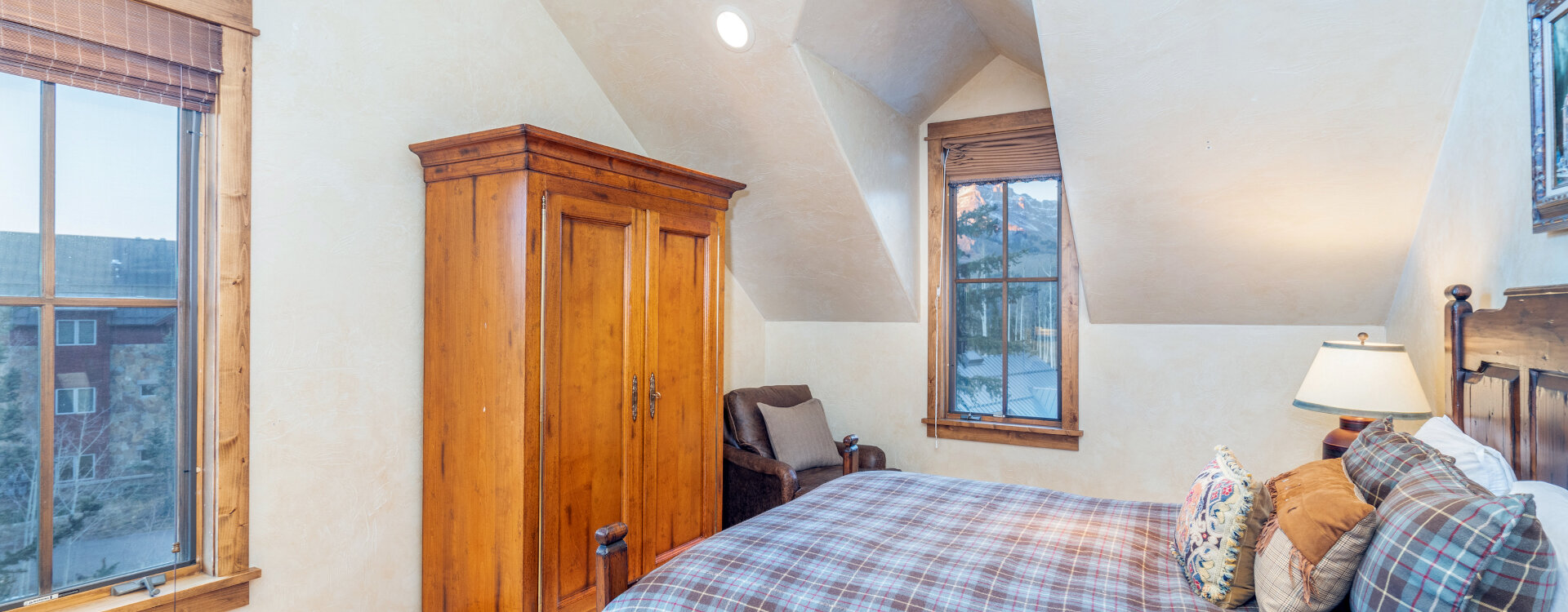 7.02-121-MV-San-Joaquin-Guest-Bedroom2