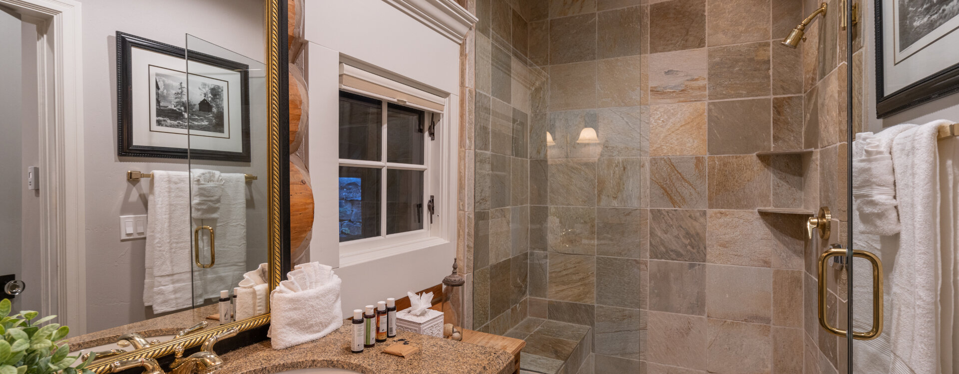 7.02-MV-See-Forever-Cabin-Guest-Bathroom-1