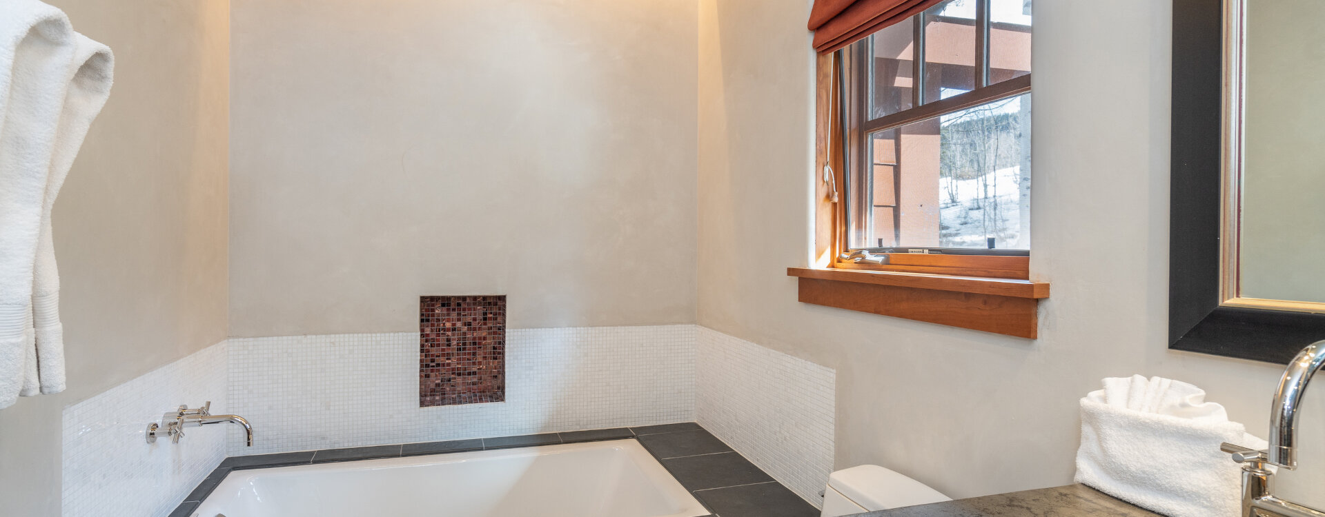 9.03-MV-Trailside-Nirvana-Bathroom1-2