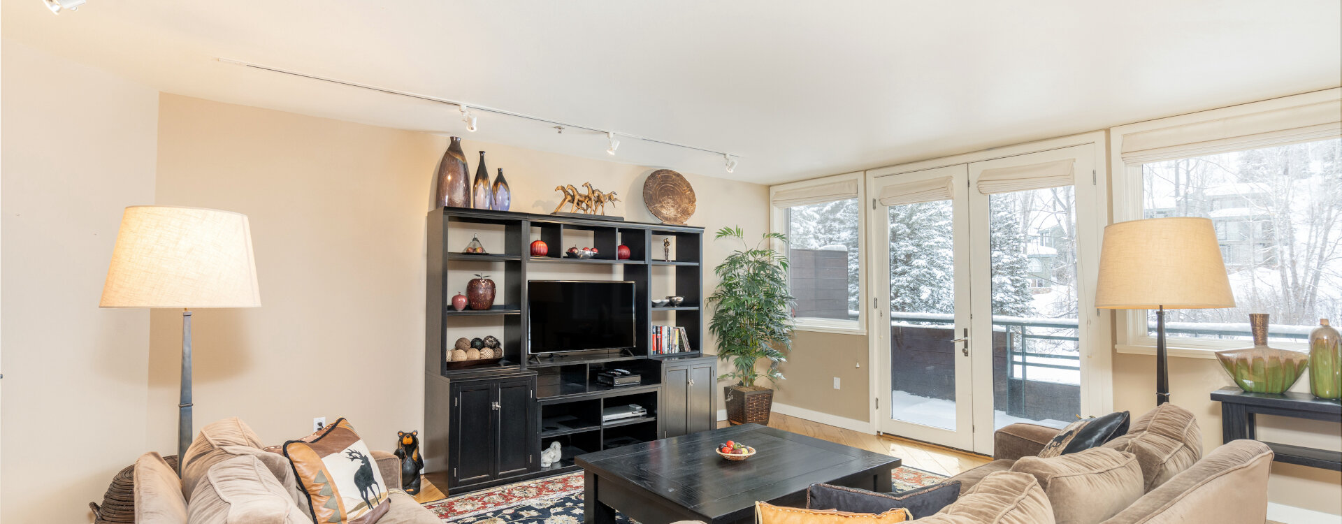 1.02-Telluride-Ice-House-220-Living-Room-1