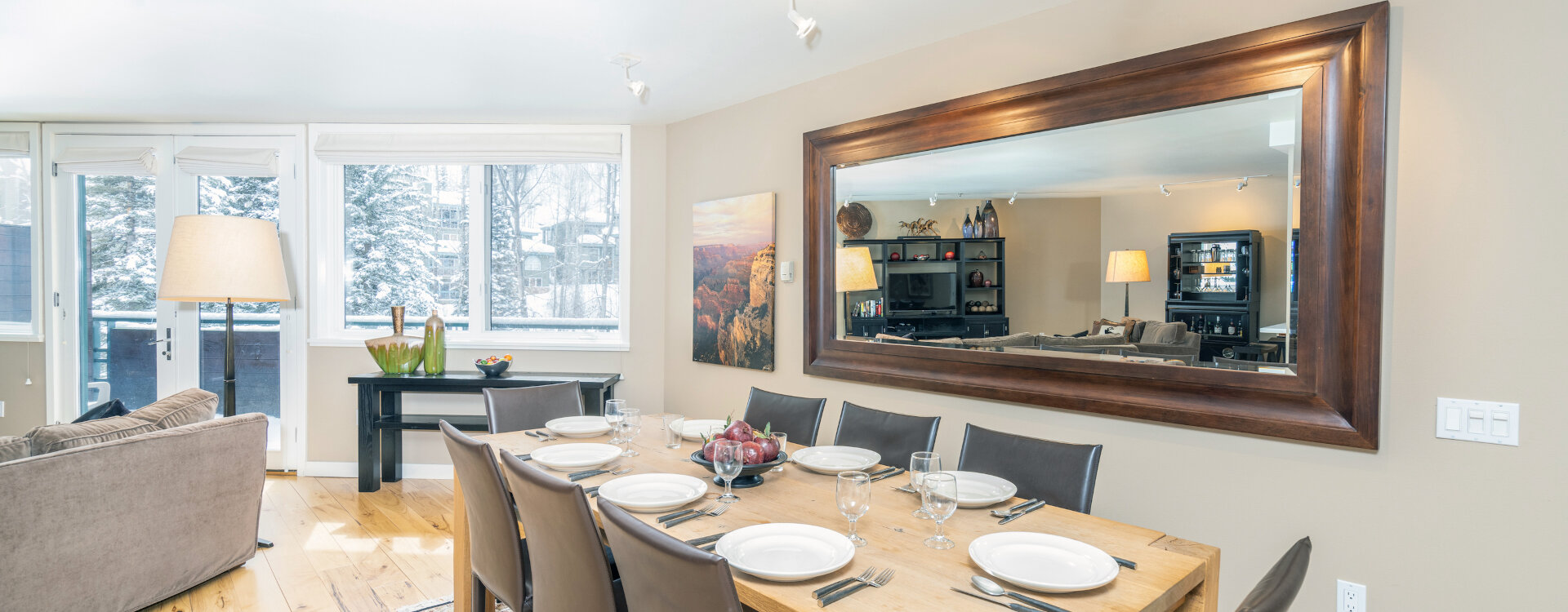2.01-Telluride-Ice-House-220-Dining-Area-1