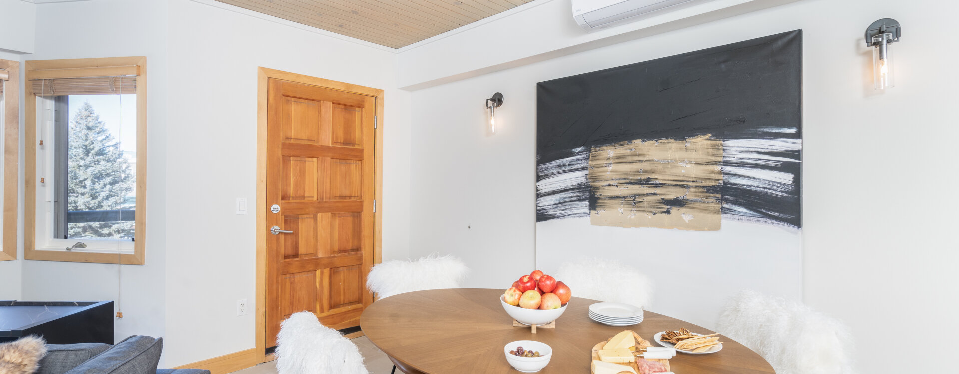 2.01-Telluride-Vacation-Rental-Ice-House-305-Dining-Area