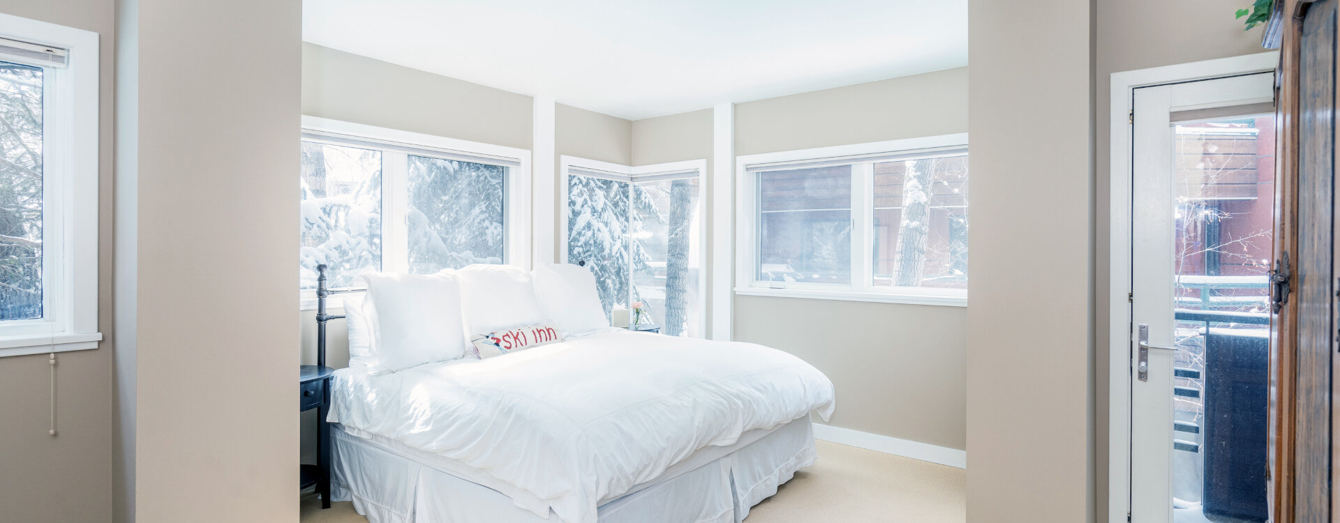4.01-Telluride-Ice-House-220-Primary-Bedroom