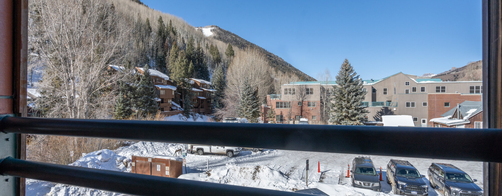 -Telluride-Vacation-Rental-Ice-House-305-Balcony-1