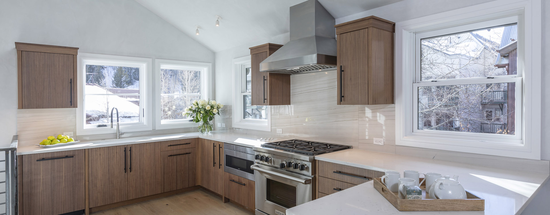 4.0-Aspen-Gondola-Telluride-Vacation-Rental-Kitchen