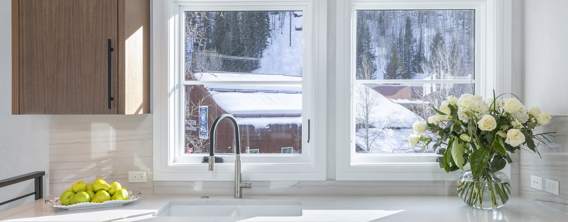 4.2-Aspen-Gondola-Telluride-Vacation-Rental-KitchenViewG