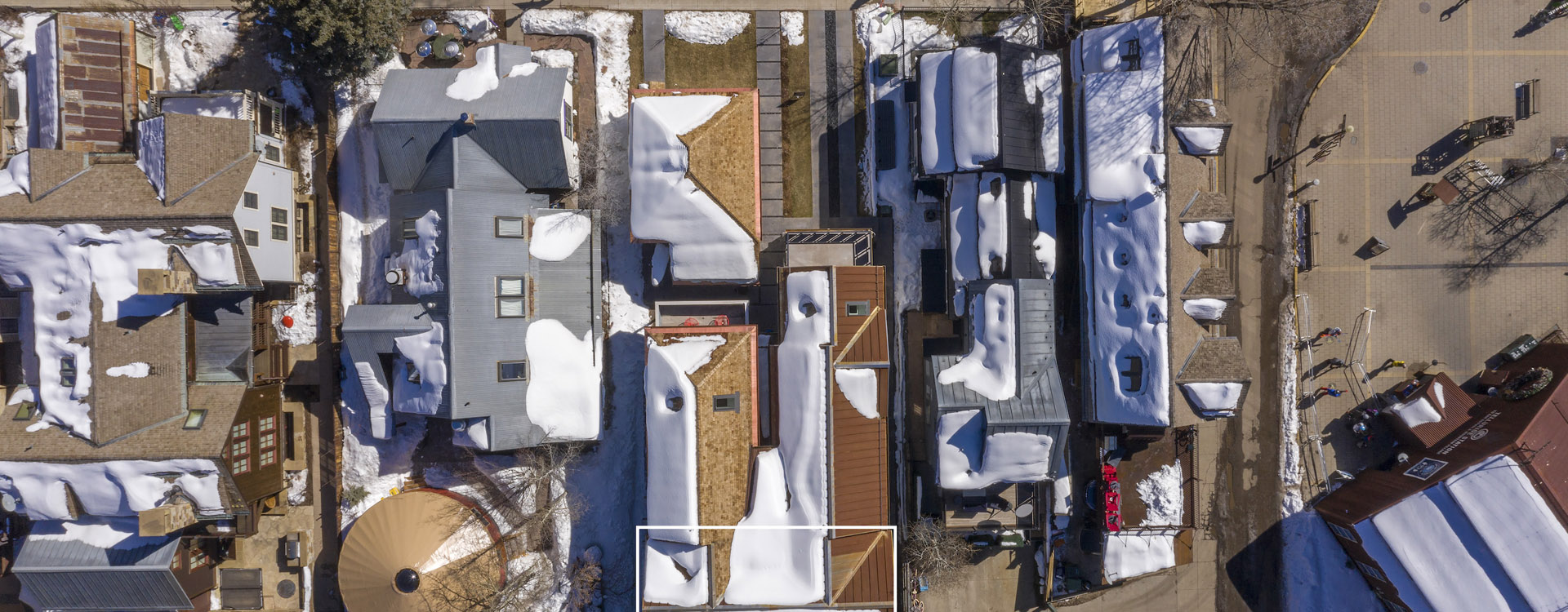 -Aspen-Gondola-Telluride-Vacation-Rental-DroneOverheadLines
