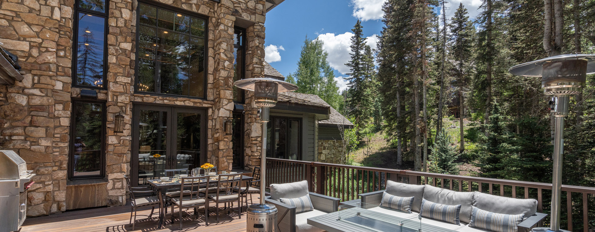 1.3_Aspen_Grove_Villa_Mountain_Village_Living_Room_Deck7
